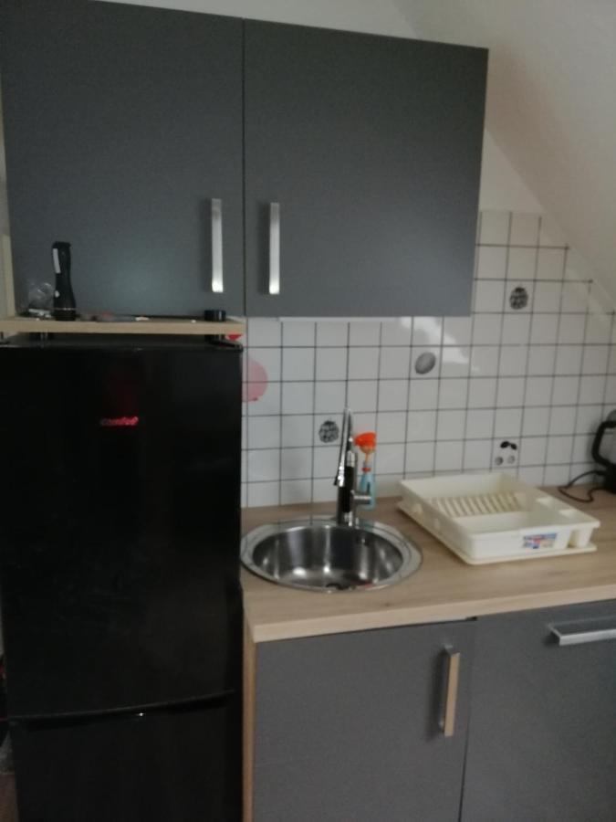 Moeblierte Dachgeschosswohnung In Ruhiger Lage Zu Vermieten Wetzlar Luaran gambar