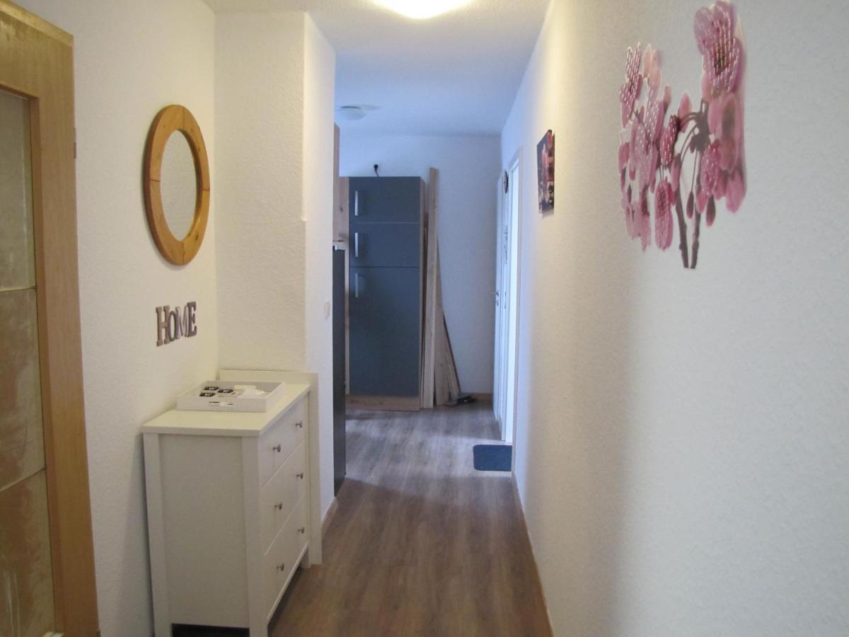 Moeblierte Dachgeschosswohnung In Ruhiger Lage Zu Vermieten Wetzlar Luaran gambar